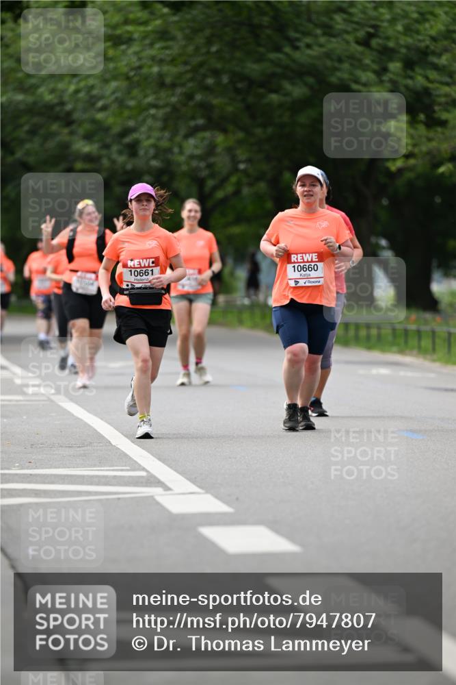 15.06.2025 - REWE Women's Run Dr. Thomas Lammeyer http://msf.ph/oto/7947807 15.06.2025 09:24:29 Laufen 10661, 10660 meine-sportfotos.de