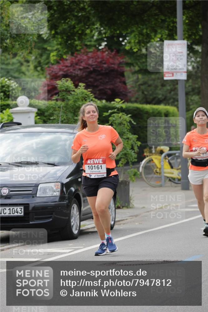 15.06.2025 - REWE Women's Run Jannik Wohlers http://msf.ph/oto/7947812 15.06.2025 08:30:36 Laufen 1043, 10161 meine-sportfotos.de