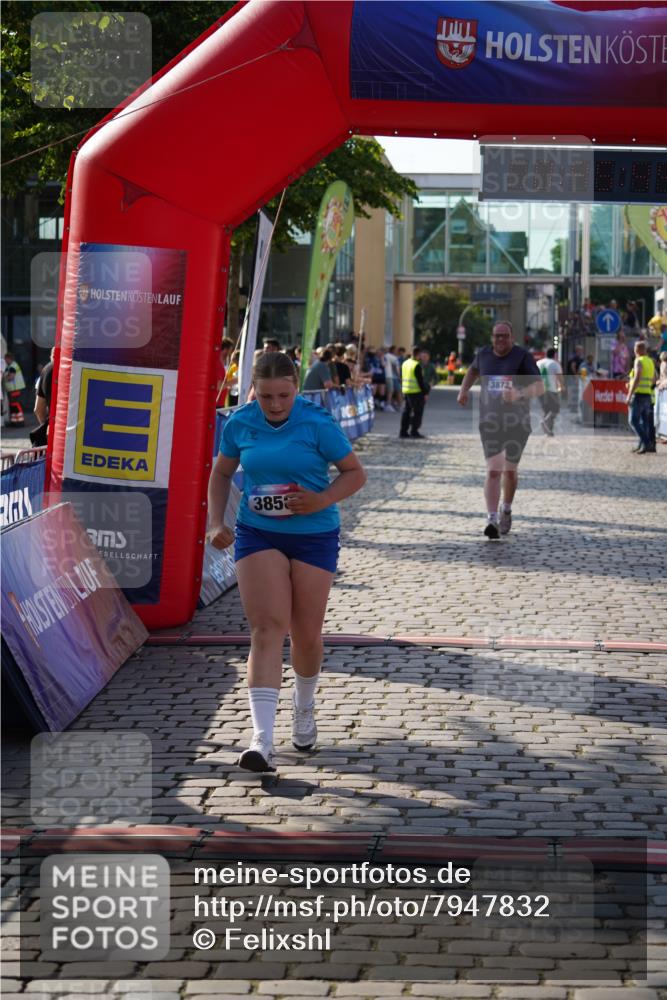 13.06.2025 - Holstenköstenlauf Felixshl http://msf.ph/oto/7947832 13.06.2025 18:15:45 Laufen 3856, 3872 meine-sportfotos.de