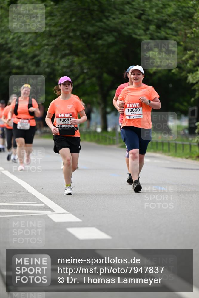 15.06.2025 - REWE Women's Run Dr. Thomas Lammeyer http://msf.ph/oto/7947837 15.06.2025 09:24:30 Laufen 10661, 10660 meine-sportfotos.de