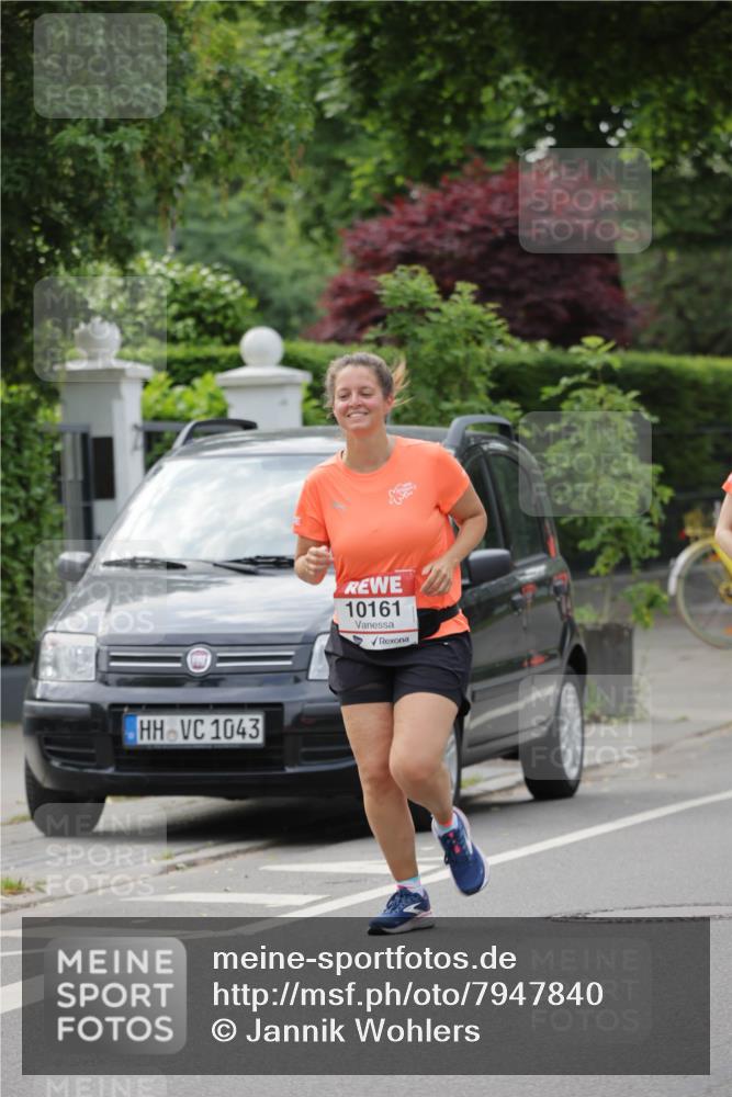 15.06.2025 - REWE Women's Run Jannik Wohlers http://msf.ph/oto/7947840 15.06.2025 08:30:37 Laufen 1043, 10161 meine-sportfotos.de
