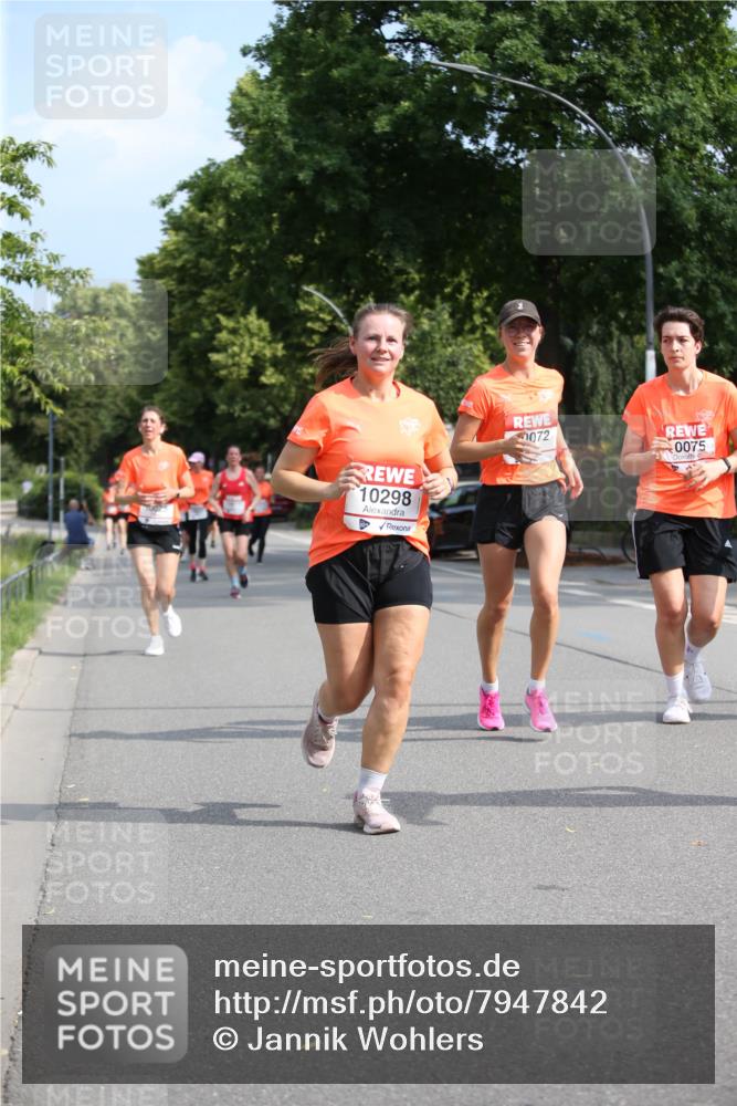 15.06.2025 - REWE Women's Run Jannik Wohlers http://msf.ph/oto/7947842 15.06.2025 09:46:13 Laufen 10298, 072, 0075 meine-sportfotos.de