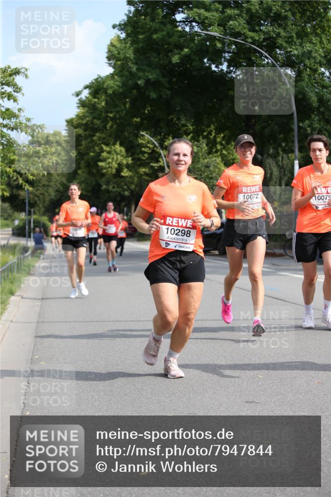 15.06.2025 - REWE Women's Run Jannik Wohlers http://msf.ph/oto/7947844 15.06.2025 09:46:13 Laufen 1002, 10298, 10072, 10075 meine-sportfotos.de