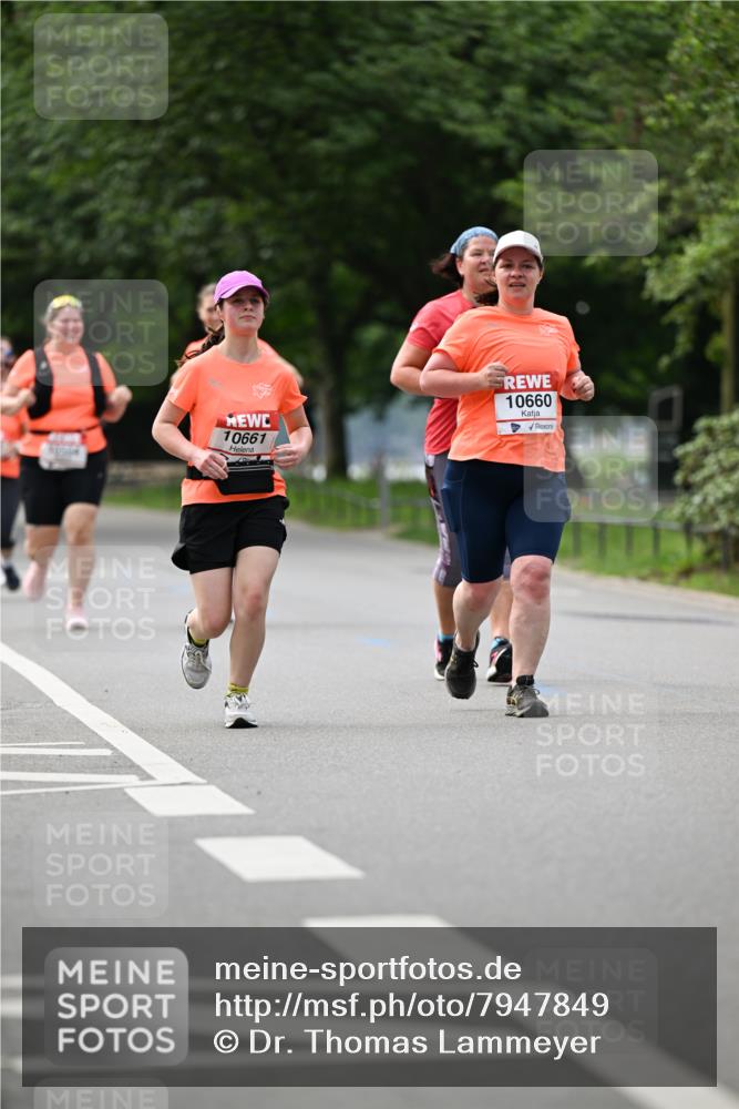 15.06.2025 - REWE Women's Run Dr. Thomas Lammeyer http://msf.ph/oto/7947849 15.06.2025 09:24:30 Laufen 10661, 10660 meine-sportfotos.de