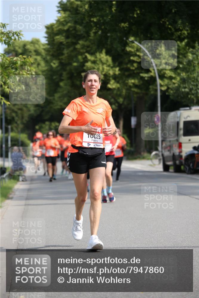 15.06.2025 - REWE Women's Run Jannik Wohlers http://msf.ph/oto/7947860 15.06.2025 09:46:15 Laufen 10025 meine-sportfotos.de