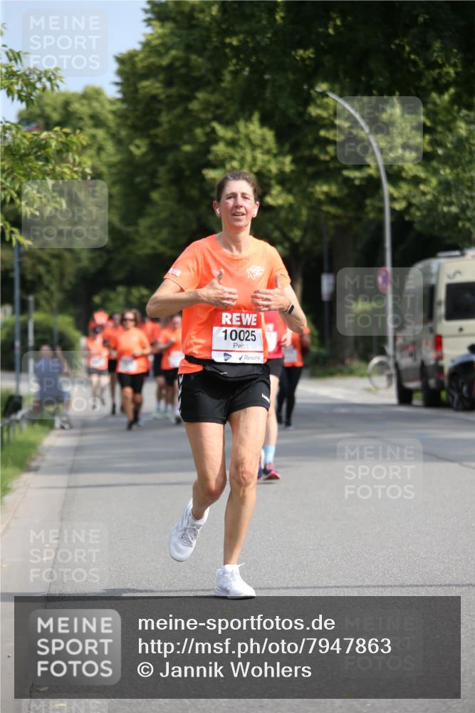 15.06.2025 - REWE Women's Run Jannik Wohlers http://msf.ph/oto/7947863 15.06.2025 09:46:15 Laufen 10025 meine-sportfotos.de