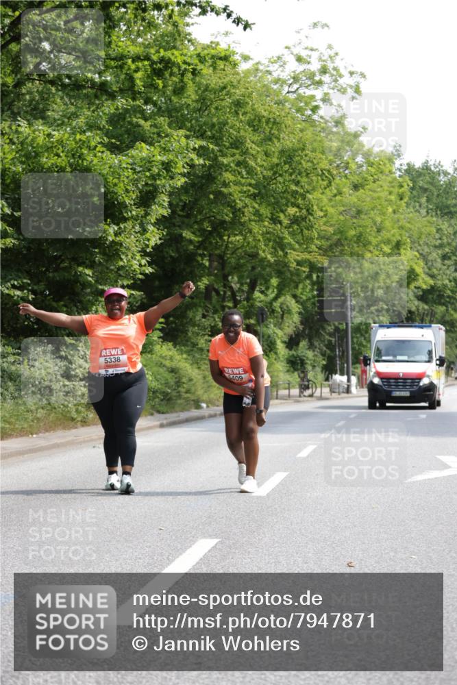 15.06.2025 - REWE Women's Run Jannik Wohlers http://msf.ph/oto/7947871 15.06.2025 10:23:52 Laufen 5338, 409 meine-sportfotos.de