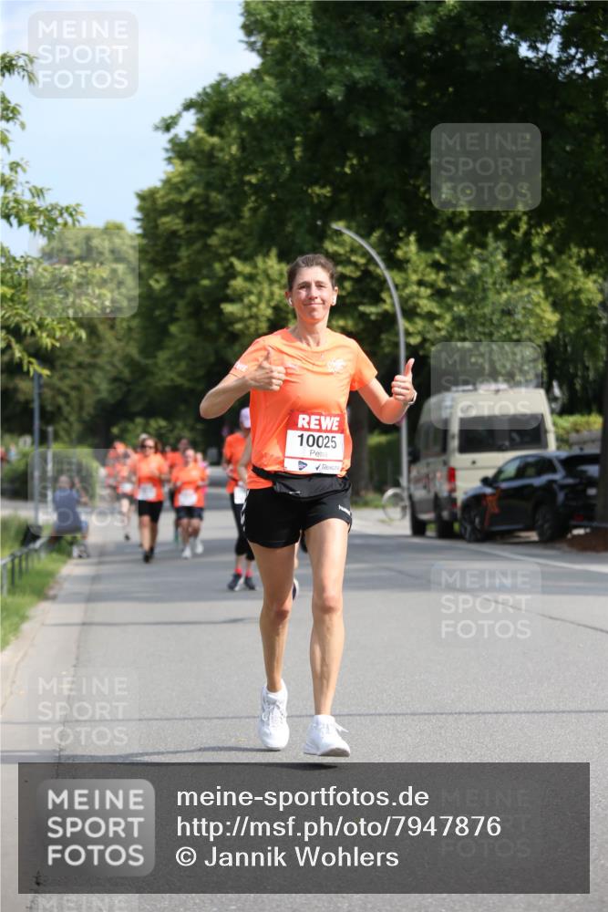 15.06.2025 - REWE Women's Run Jannik Wohlers http://msf.ph/oto/7947876 15.06.2025 09:46:15 Laufen 10025 meine-sportfotos.de
