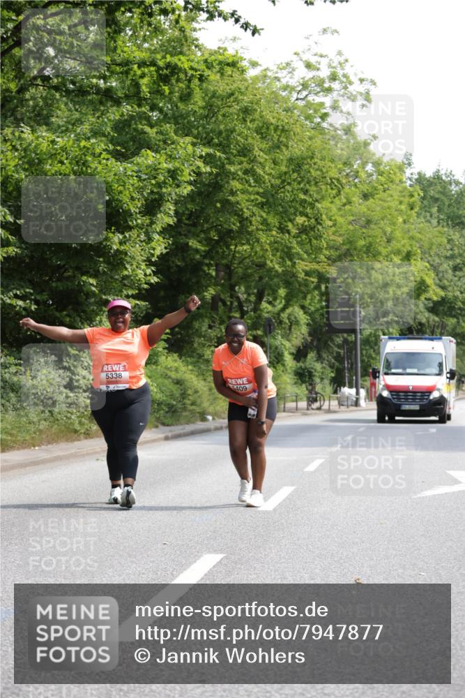 15.06.2025 - REWE Women's Run Jannik Wohlers http://msf.ph/oto/7947877 15.06.2025 10:23:52 Laufen 5338, 409 meine-sportfotos.de