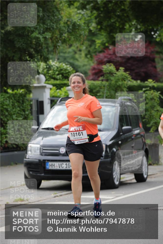 15.06.2025 - REWE Women's Run Jannik Wohlers http://msf.ph/oto/7947878 15.06.2025 08:30:37 Laufen 10, 10161 meine-sportfotos.de