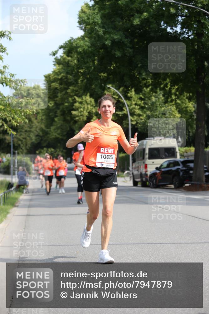 15.06.2025 - REWE Women's Run Jannik Wohlers http://msf.ph/oto/7947879 15.06.2025 09:46:15 Laufen 10025 meine-sportfotos.de