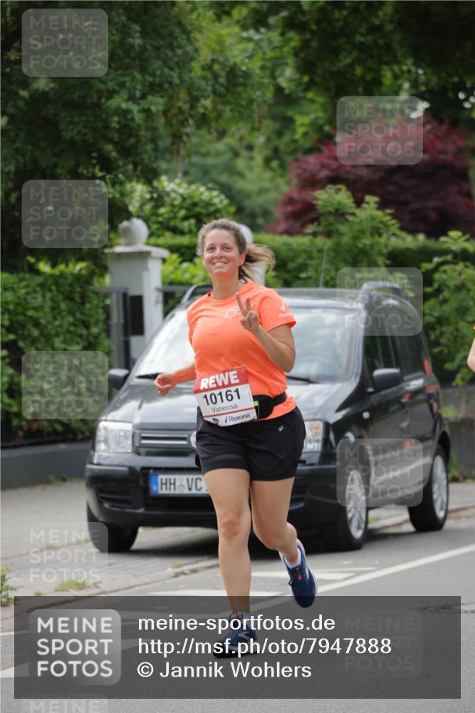 15.06.2025 - REWE Women's Run Jannik Wohlers http://msf.ph/oto/7947888 15.06.2025 08:30:38 Laufen 10161 meine-sportfotos.de