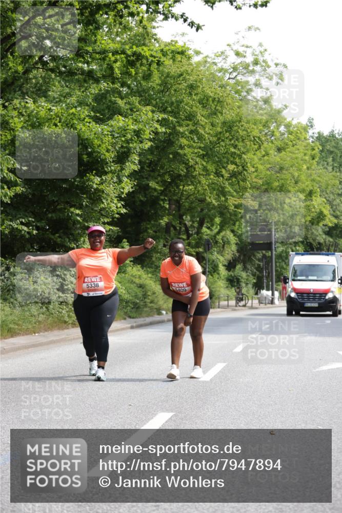 15.06.2025 - REWE Women's Run Jannik Wohlers http://msf.ph/oto/7947894 15.06.2025 10:23:53 Laufen 5338, 409 meine-sportfotos.de