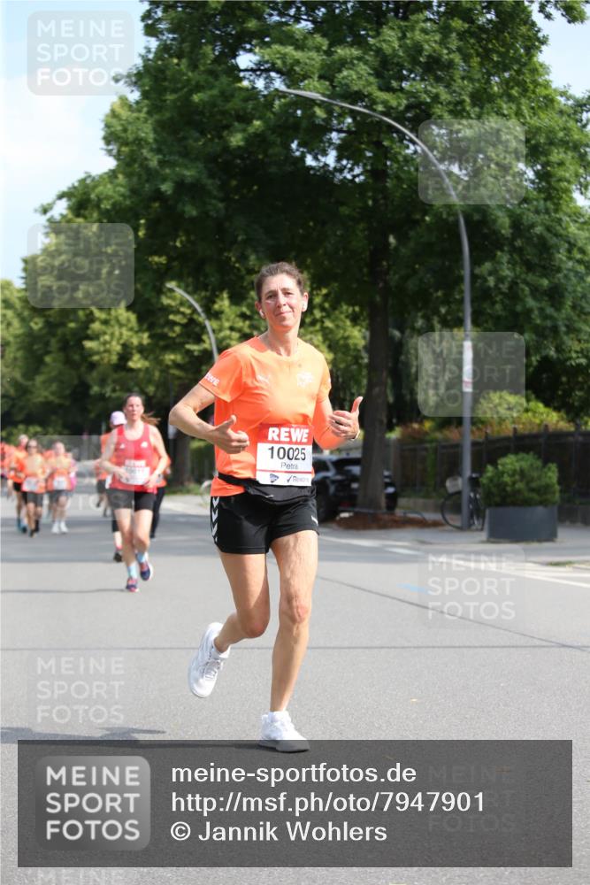 15.06.2025 - REWE Women's Run Jannik Wohlers http://msf.ph/oto/7947901 15.06.2025 09:46:16 Laufen 10011, 10025 meine-sportfotos.de