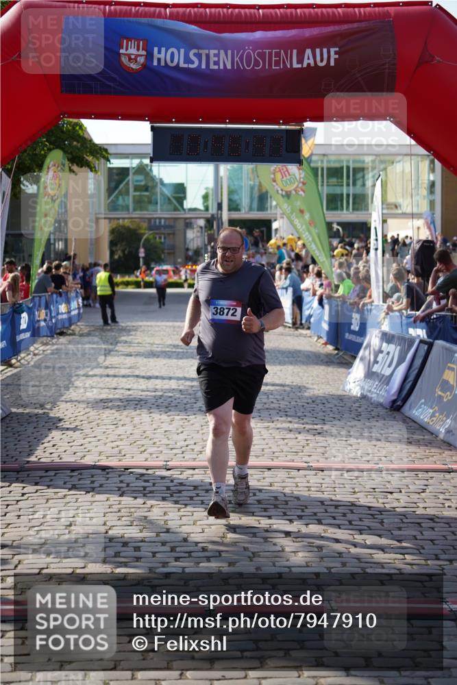 13.06.2025 - Holstenköstenlauf Felixshl http://msf.ph/oto/7947910 13.06.2025 18:15:48 Laufen 3856, 3872 meine-sportfotos.de
