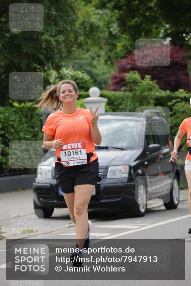 15.06.2025 - REWE Women's Run Jannik Wohlers http://msf.ph/oto/7947913 15.06.2025 08:30:38 Laufen 10161 meine-sportfotos.de
