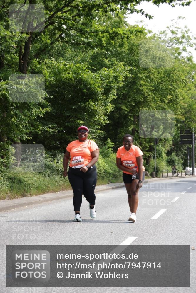 15.06.2025 - REWE Women's Run Jannik Wohlers http://msf.ph/oto/7947914 15.06.2025 10:23:53 Laufen 5338, 409 meine-sportfotos.de