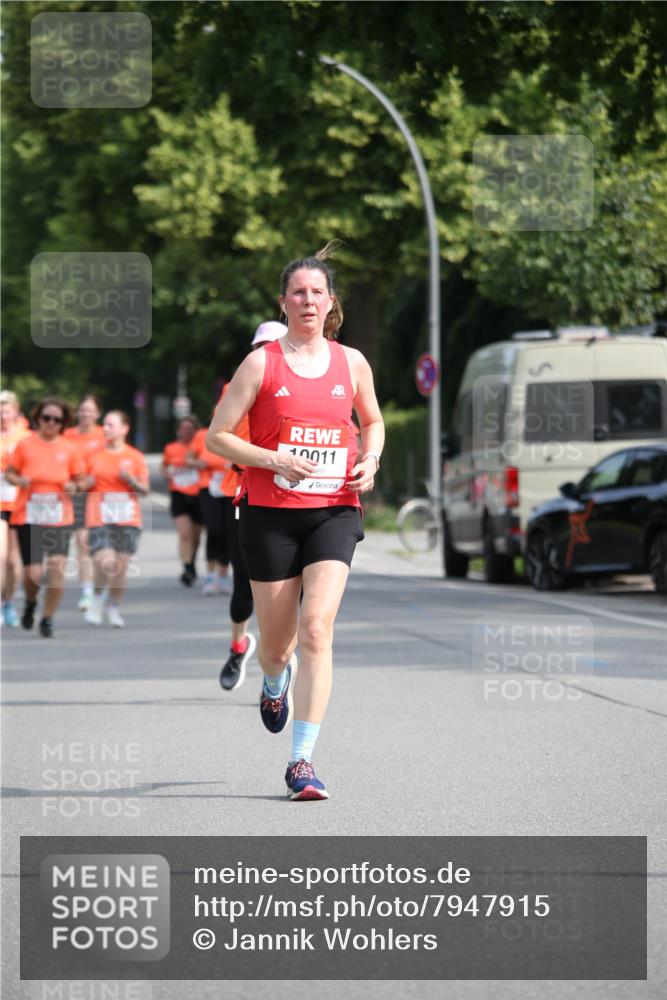 15.06.2025 - REWE Women's Run Jannik Wohlers http://msf.ph/oto/7947915 15.06.2025 09:46:17 Laufen 10011 meine-sportfotos.de