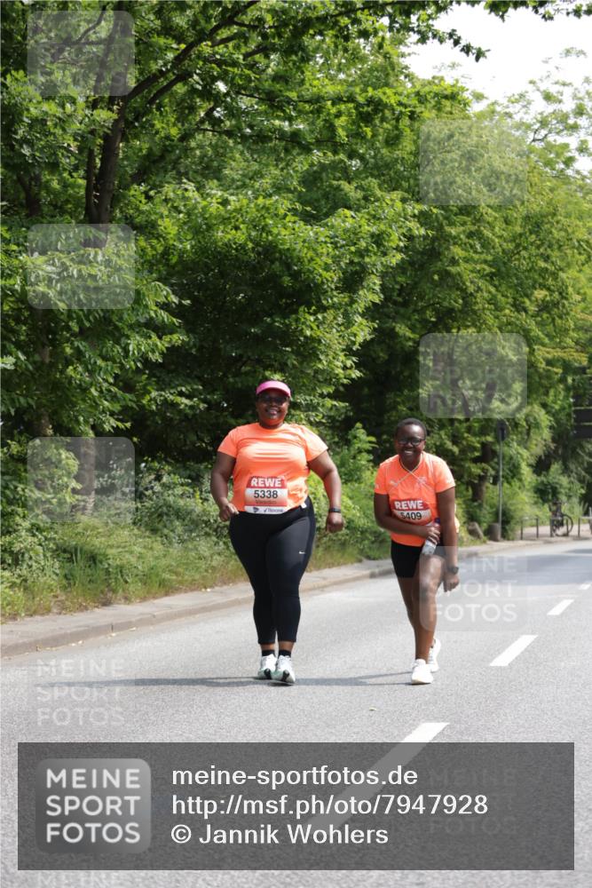 15.06.2025 - REWE Women's Run Jannik Wohlers http://msf.ph/oto/7947928 15.06.2025 10:23:53 Laufen 5338, 5409 meine-sportfotos.de