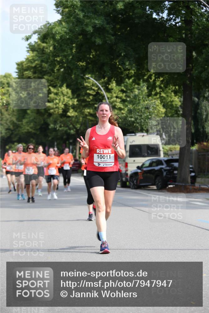 15.06.2025 - REWE Women's Run Jannik Wohlers http://msf.ph/oto/7947947 15.06.2025 09:46:18 Laufen 10011 meine-sportfotos.de