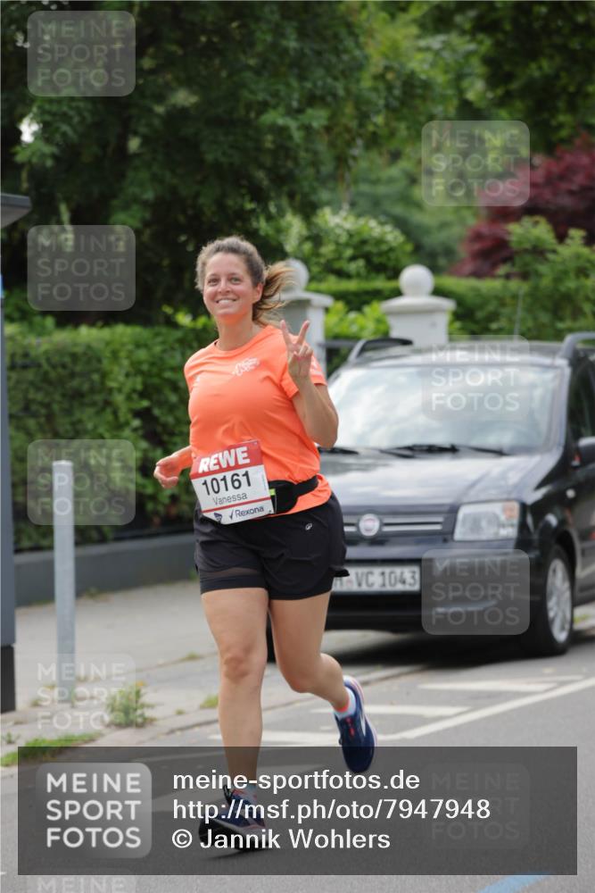 15.06.2025 - REWE Women's Run Jannik Wohlers http://msf.ph/oto/7947948 15.06.2025 08:30:38 Laufen 10161, 1043 meine-sportfotos.de