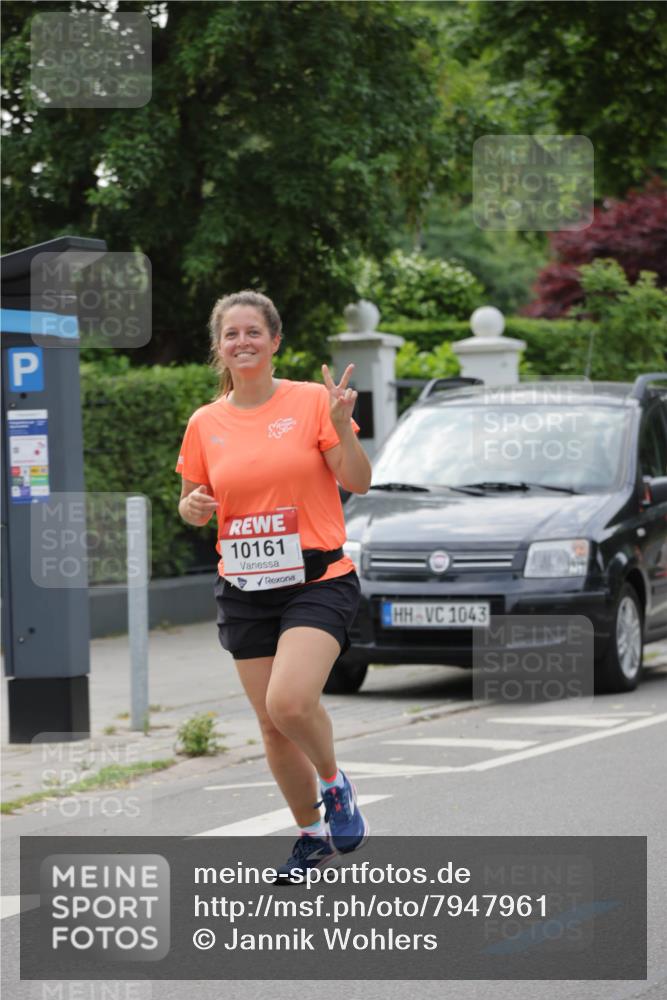 15.06.2025 - REWE Women's Run Jannik Wohlers http://msf.ph/oto/7947961 15.06.2025 08:30:38 Laufen 10161, 1043 meine-sportfotos.de