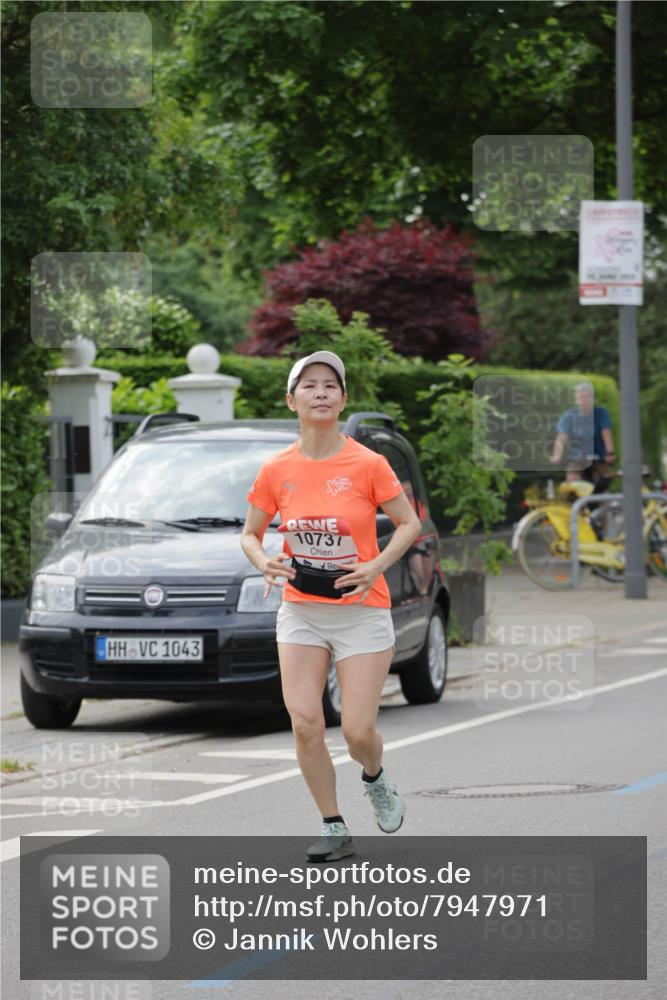 15.06.2025 - REWE Women's Run Jannik Wohlers http://msf.ph/oto/7947971 15.06.2025 08:30:39 Laufen 1043, 10737 meine-sportfotos.de