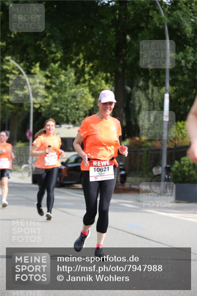 15.06.2025 - REWE Women's Run Jannik Wohlers http://msf.ph/oto/7947988 15.06.2025 09:46:20 Laufen 10621 meine-sportfotos.de