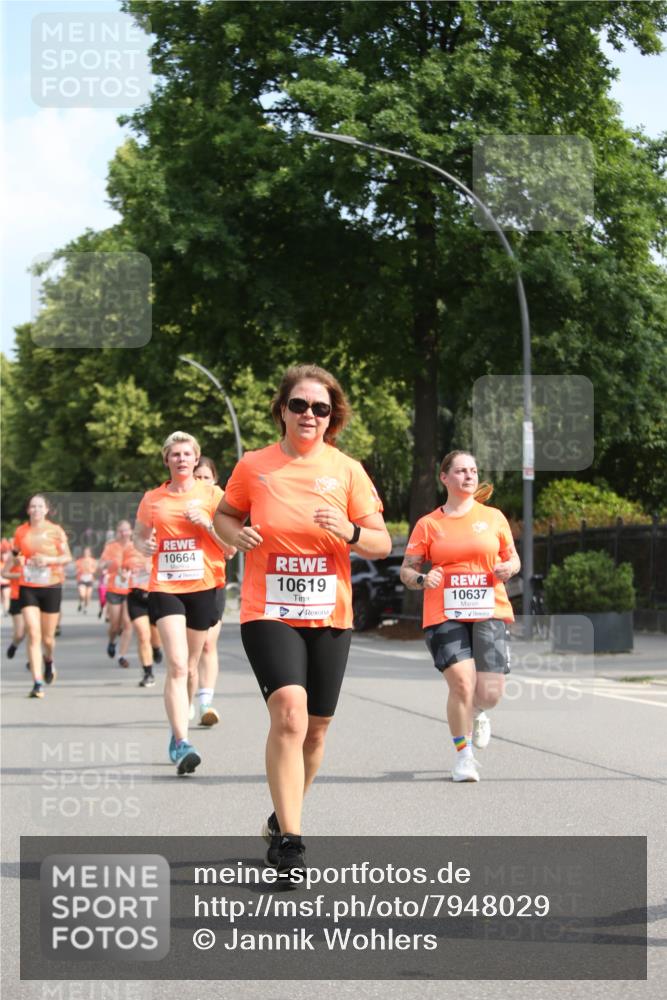 15.06.2025 - REWE Women's Run Jannik Wohlers http://msf.ph/oto/7948029 15.06.2025 09:46:25 Laufen 10664, 10619, 10637 meine-sportfotos.de