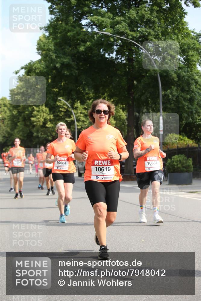 15.06.2025 - REWE Women's Run Jannik Wohlers http://msf.ph/oto/7948042 15.06.2025 09:46:25 Laufen 10664, 10619, 10637 meine-sportfotos.de