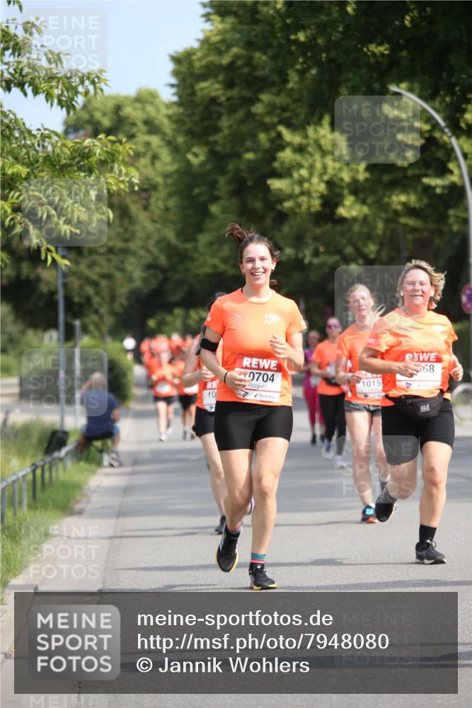 15.06.2025 - REWE Women's Run Jannik Wohlers http://msf.ph/oto/7948080 15.06.2025 09:46:26 Laufen 10, 0704, 68, 1015 meine-sportfotos.de
