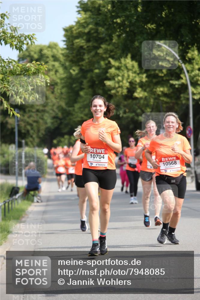 15.06.2025 - REWE Women's Run Jannik Wohlers http://msf.ph/oto/7948085 15.06.2025 09:46:27 Laufen 10704, 10568 meine-sportfotos.de