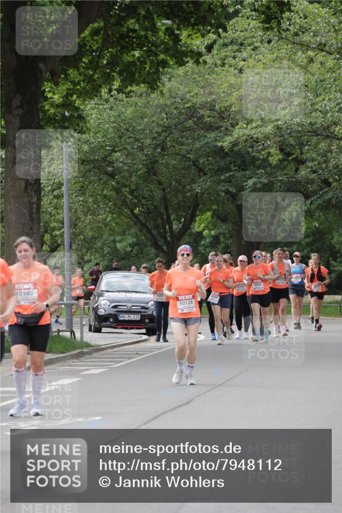 15.06.2025 - REWE Women's Run Jannik Wohlers http://msf.ph/oto/7948112 15.06.2025 08:30:45 Laufen 10585, 10128, 131 meine-sportfotos.de