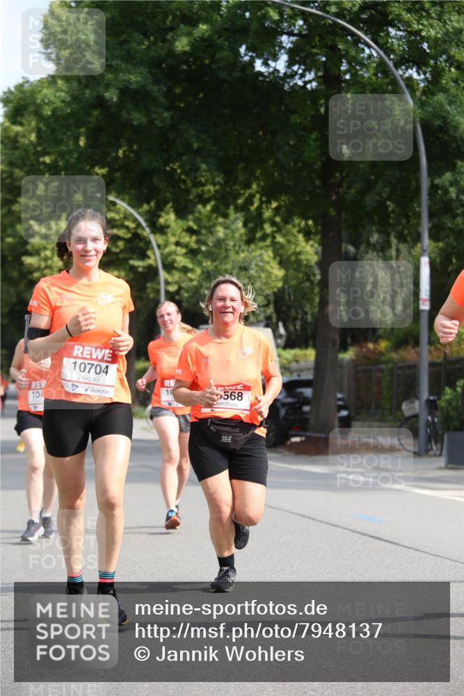 15.06.2025 - REWE Women's Run Jannik Wohlers http://msf.ph/oto/7948137 15.06.2025 09:46:28 Laufen 10704, 568 meine-sportfotos.de