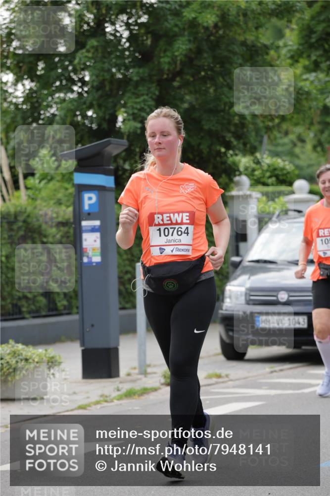15.06.2025 - REWE Women's Run Jannik Wohlers http://msf.ph/oto/7948141 15.06.2025 08:30:49 Laufen 10764, 1043, 10 meine-sportfotos.de