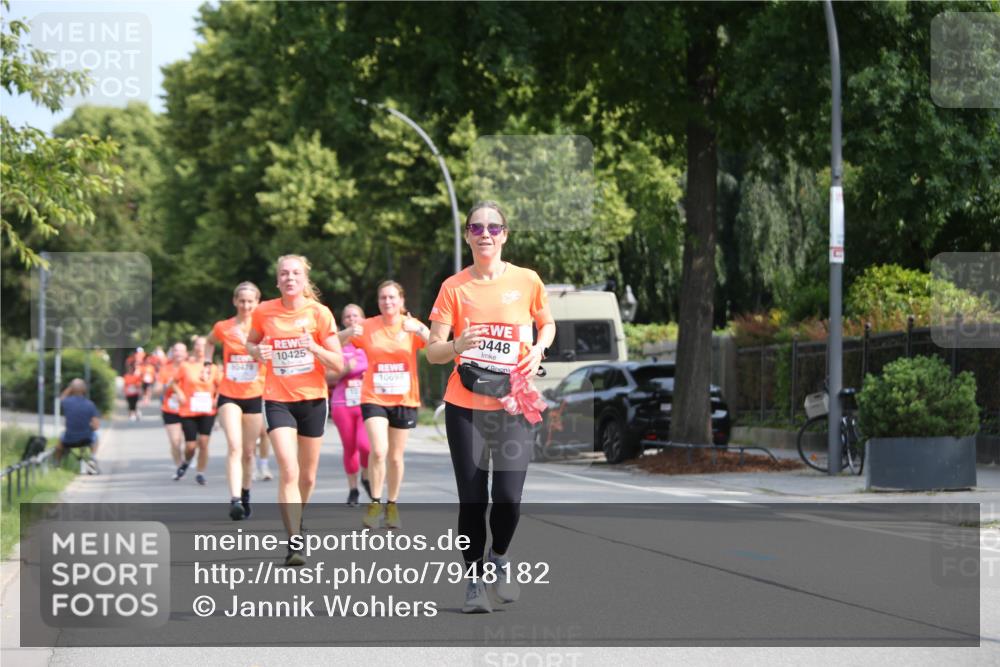 15.06.2025 - REWE Women's Run Jannik Wohlers http://msf.ph/oto/7948182 15.06.2025 09:46:34 Laufen 10425, 10478, 10698, 0448 meine-sportfotos.de