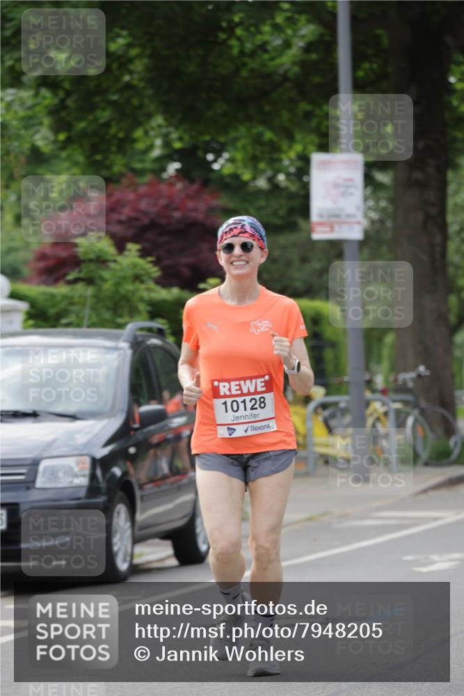 15.06.2025 - REWE Women's Run Jannik Wohlers http://msf.ph/oto/7948205 15.06.2025 08:30:53 Laufen 10128 meine-sportfotos.de