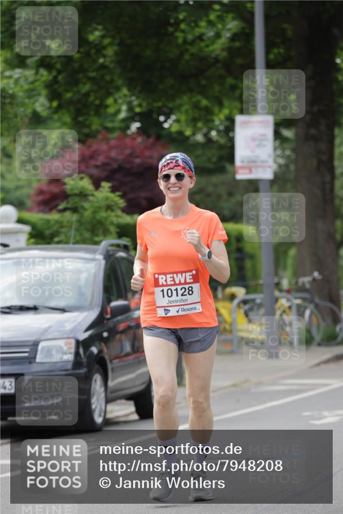 15.06.2025 - REWE Women's Run Jannik Wohlers http://msf.ph/oto/7948208 15.06.2025 08:30:53 Laufen 143, 10128 meine-sportfotos.de