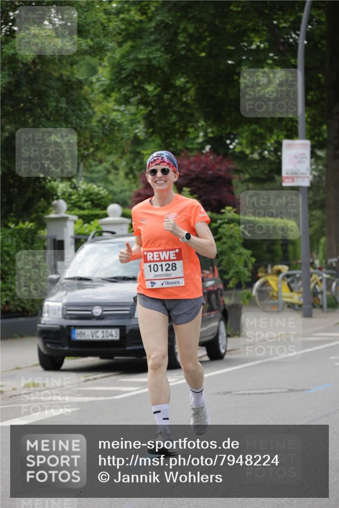 15.06.2025 - REWE Women's Run Jannik Wohlers http://msf.ph/oto/7948224 15.06.2025 08:30:54 Laufen 1043, 10128 meine-sportfotos.de