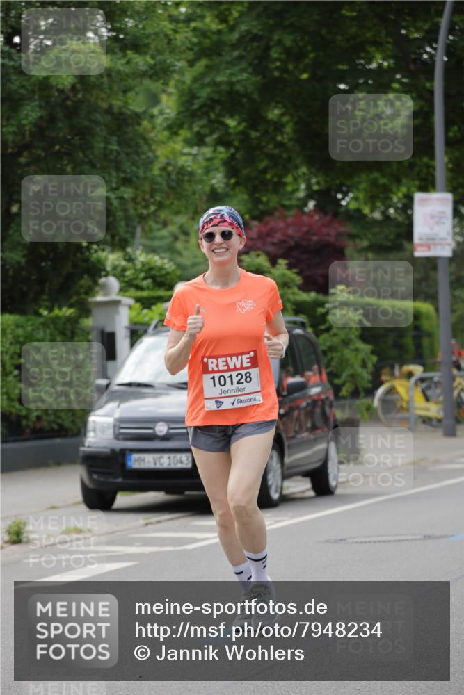 15.06.2025 - REWE Women's Run Jannik Wohlers http://msf.ph/oto/7948234 15.06.2025 08:30:54 Laufen 1043, 10128 meine-sportfotos.de