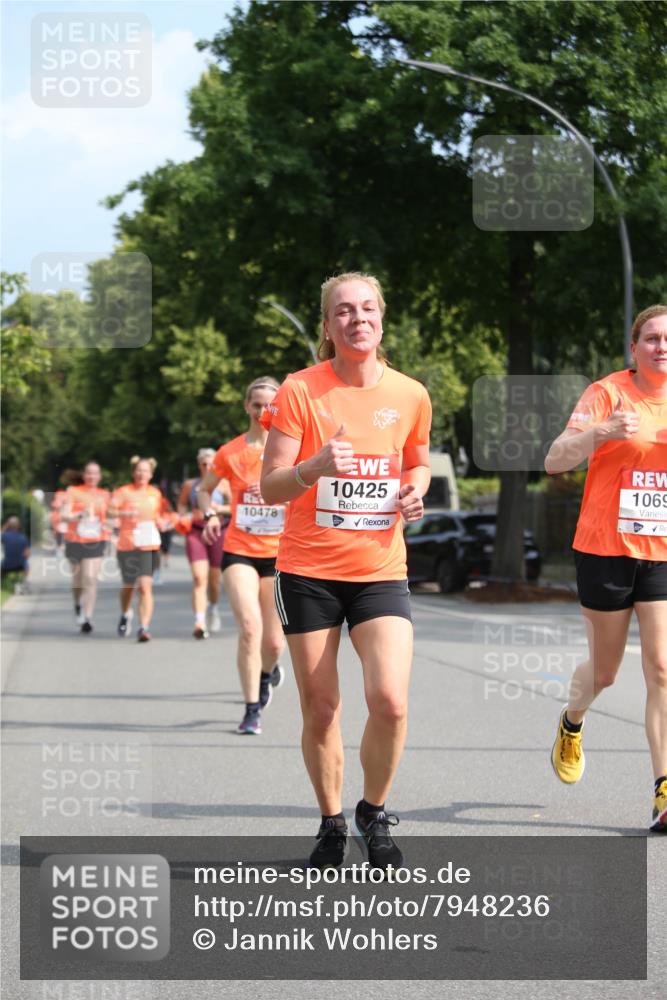 15.06.2025 - REWE Women's Run Jannik Wohlers http://msf.ph/oto/7948236 15.06.2025 09:46:38 Laufen 10478, 10425, 1069 meine-sportfotos.de