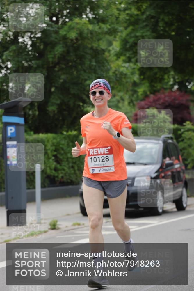 15.06.2025 - REWE Women's Run Jannik Wohlers http://msf.ph/oto/7948263 15.06.2025 08:30:54 Laufen 10128 meine-sportfotos.de