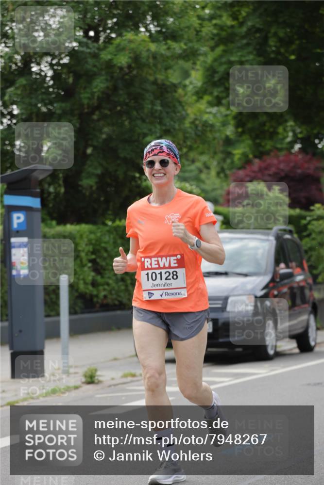 15.06.2025 - REWE Women's Run Jannik Wohlers http://msf.ph/oto/7948267 15.06.2025 08:30:54 Laufen 10128 meine-sportfotos.de
