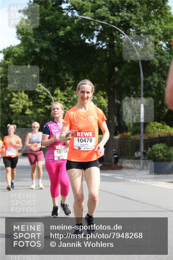 15.06.2025 - REWE Women's Run Jannik Wohlers http://msf.ph/oto/7948268 15.06.2025 09:46:40 Laufen 10758, 10478 meine-sportfotos.de