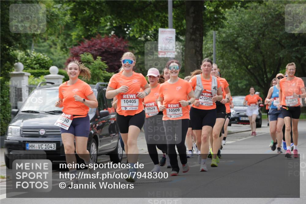 15.06.2025 - REWE Women's Run Jannik Wohlers http://msf.ph/oto/7948300 15.06.2025 08:30:59 Laufen 1043, 10350, 10405, 10524, 2921, 10509, 10347, 10, 10285 meine-sportfotos.de