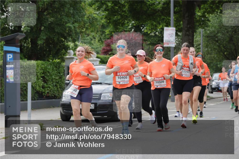 15.06.2025 - REWE Women's Run Jannik Wohlers http://msf.ph/oto/7948330 15.06.2025 08:31:00 Laufen 10350, 43, 15, 2925, 10405, 10524, 10509, 10247, 10 meine-sportfotos.de