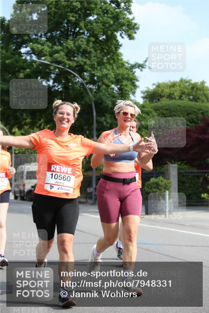 15.06.2025 - REWE Women's Run Jannik Wohlers http://msf.ph/oto/7948331 15.06.2025 09:46:44 Laufen 67, 10560 meine-sportfotos.de