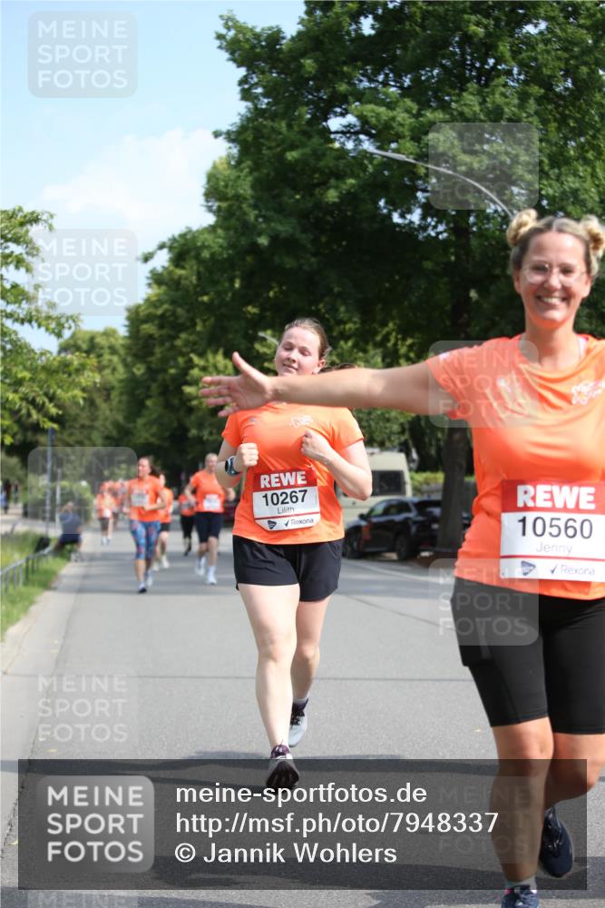 15.06.2025 - REWE Women's Run Jannik Wohlers http://msf.ph/oto/7948337 15.06.2025 09:46:44 Laufen 10267, 10560 meine-sportfotos.de