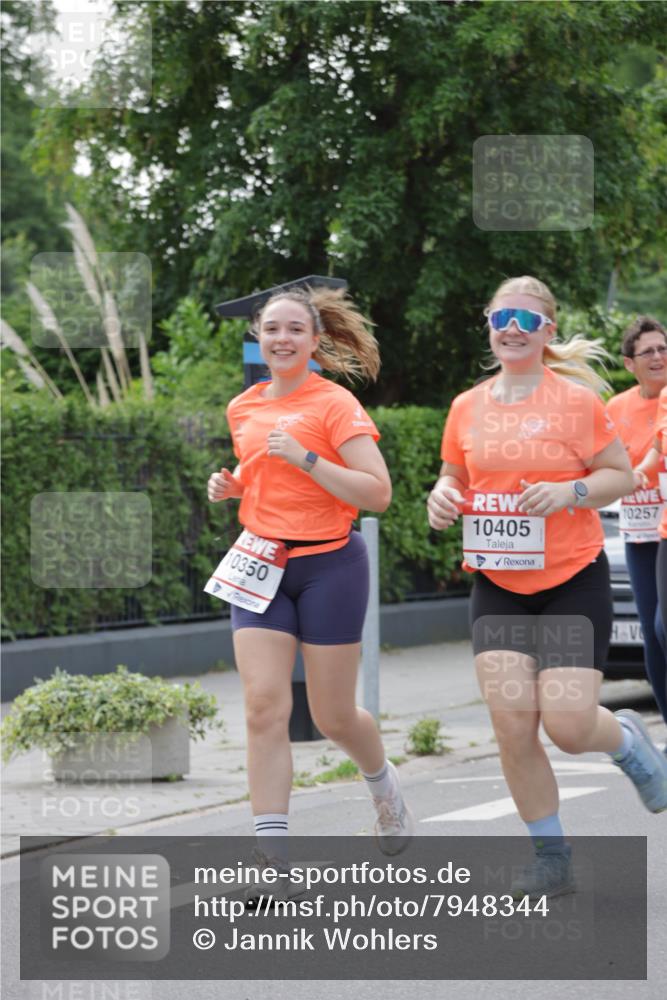 15.06.2025 - REWE Women's Run Jannik Wohlers http://msf.ph/oto/7948344 15.06.2025 08:31:01 Laufen 10350, 10405, 10257 meine-sportfotos.de