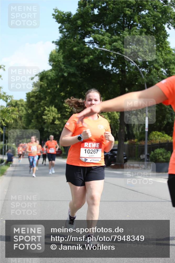 15.06.2025 - REWE Women's Run Jannik Wohlers http://msf.ph/oto/7948349 15.06.2025 09:46:45 Laufen 10267 meine-sportfotos.de